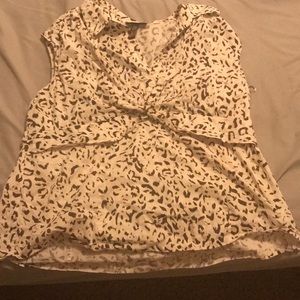 WHITE AND BROWN LEOPARD PRINT COLLARD TANK